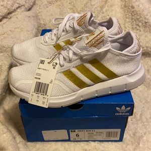 Brand new in box size 6 swift run x j